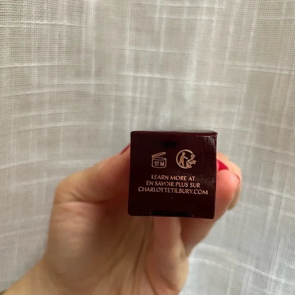 Charlotte Tilbury Airbrush Flawless Setting Spray 15ML - Picture 3 of 5